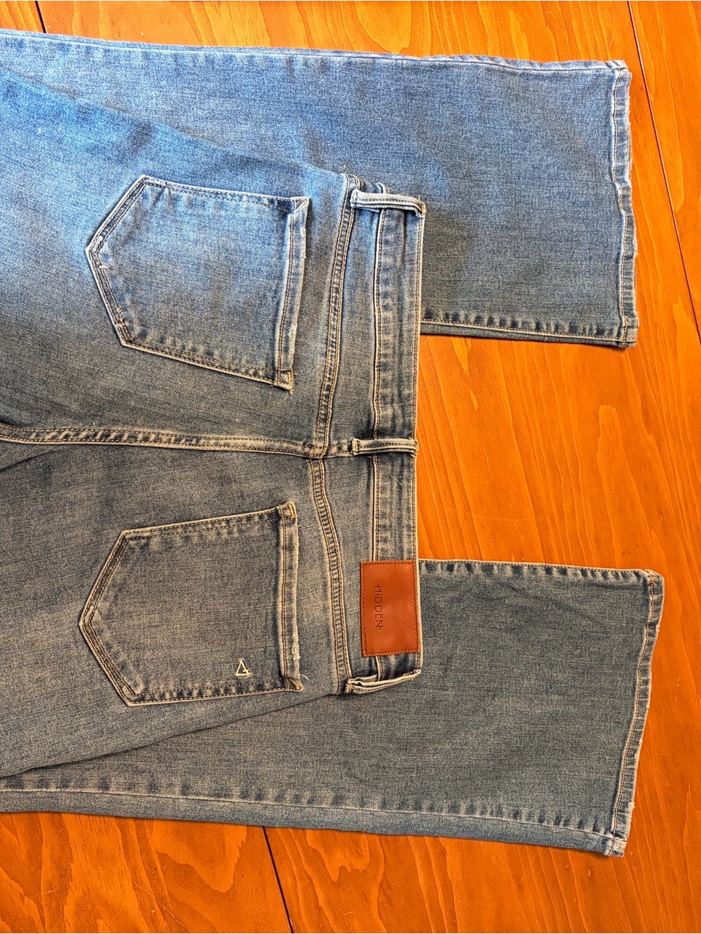 HIDDEN High Rise Flare Jeans size 30 - Picture 3 of 5